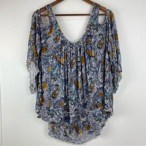 Free People size Small Women’s Blue Floral Paisley Cold Shoulder Bell Sleeve Top